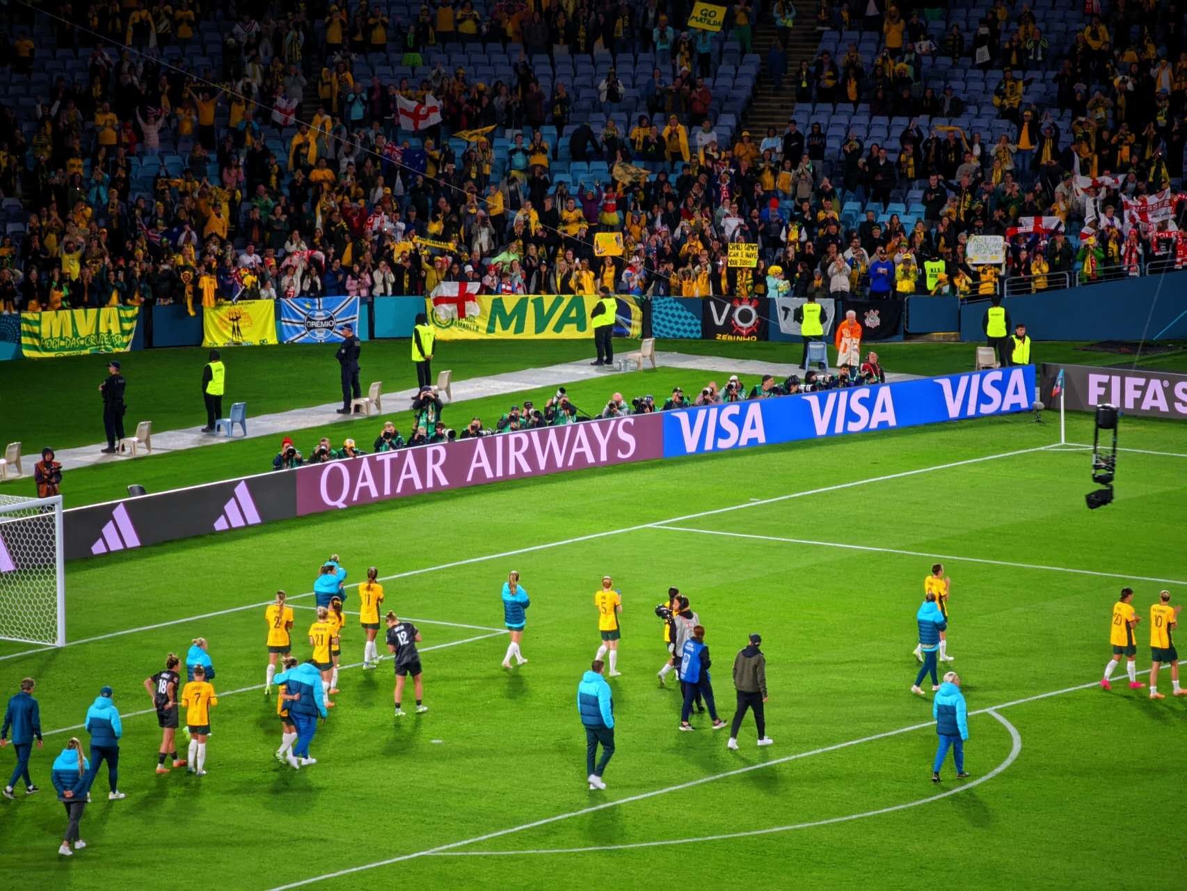 和智校园文化画册宣传册设计制作-东莞天娇广告公司