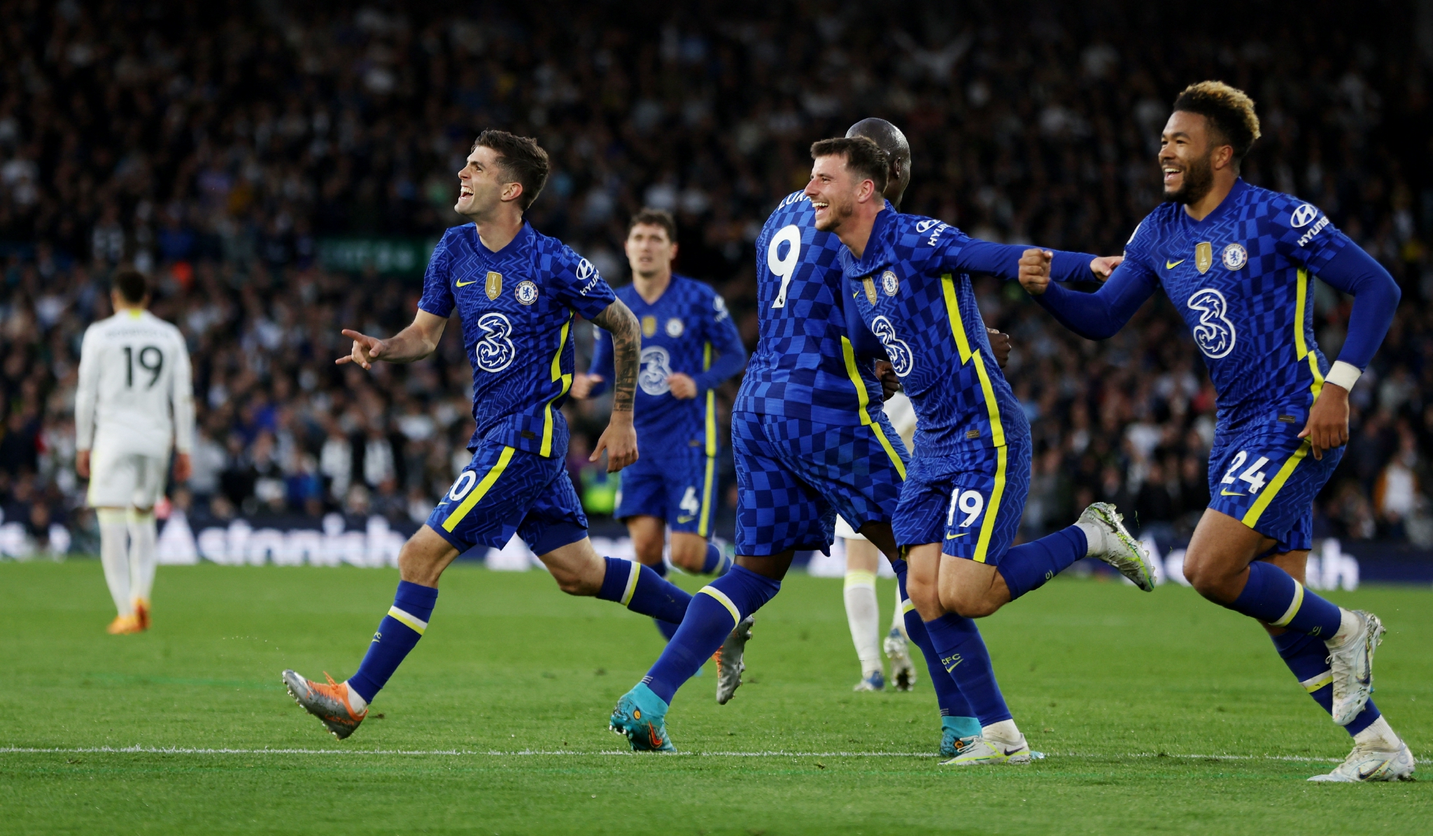 东莞昌鑫集团公司标志设计